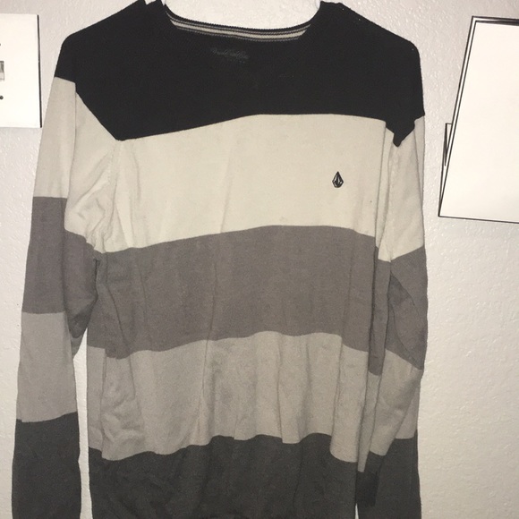 Vintage volcom sweater - Picture 1 of 4